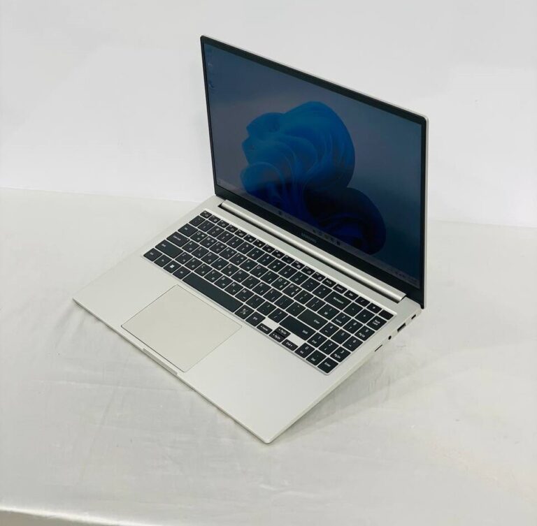 لپتاپ samsung 750XFG i5